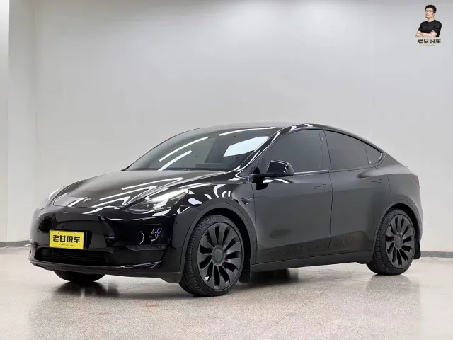 Фотография автомобиля — Tesla Model Y