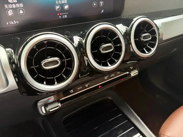 Mercedes-Benz GLB-Class — Фото автомобиля 8