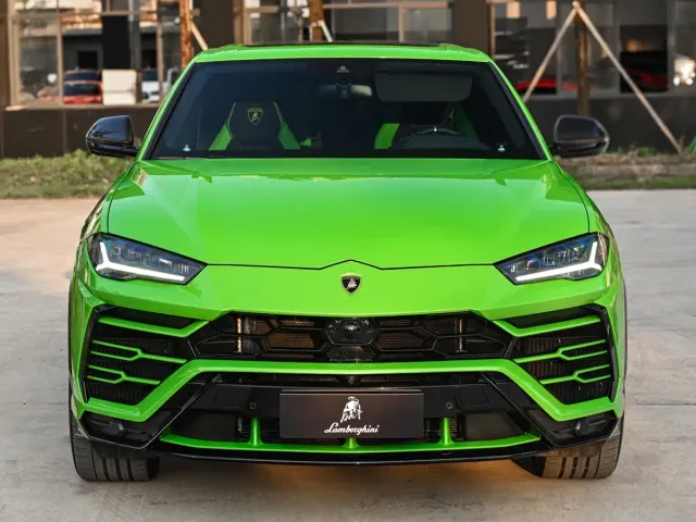 Lamborghini Urus — Фото автомобиля 5