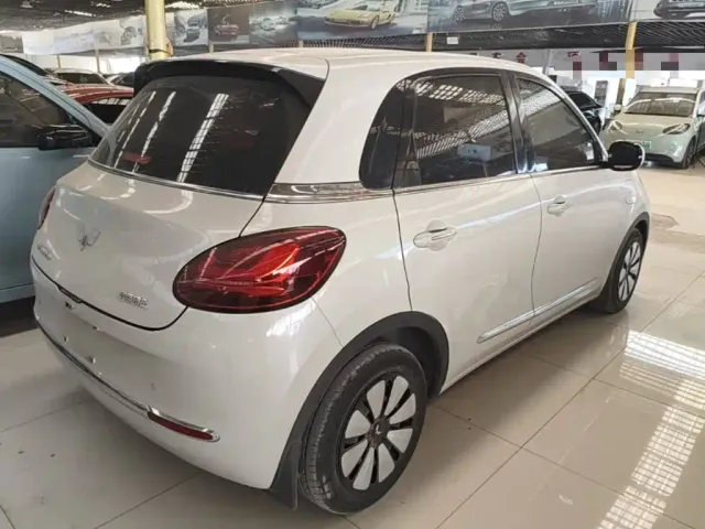 Wuling Bingo — Фото автомобиля 6
