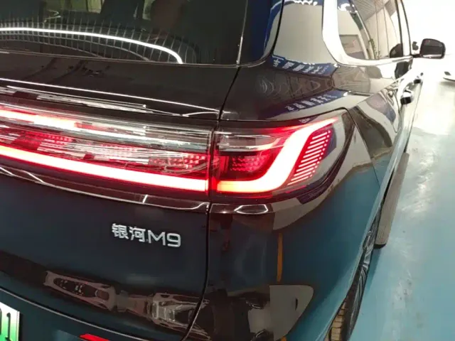 Geely Galaxy M9 — Фото автомобиля 7