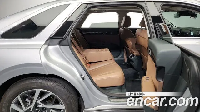 Hyundai Grandeur Grandeur (GN7) 2.5 Бензин 2WD — Фото автомобиля 12