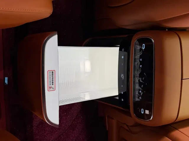 Geely Galaxy M9 — Фото автомобиля 15