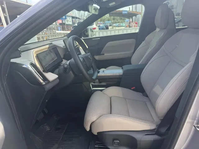 Volvo XC70 Plug-in Hybrid — Фото автомобиля 17