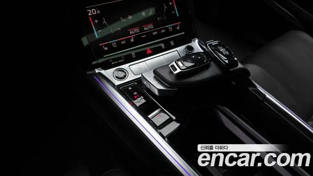 Audi e-tron — Фото автомобиля 9