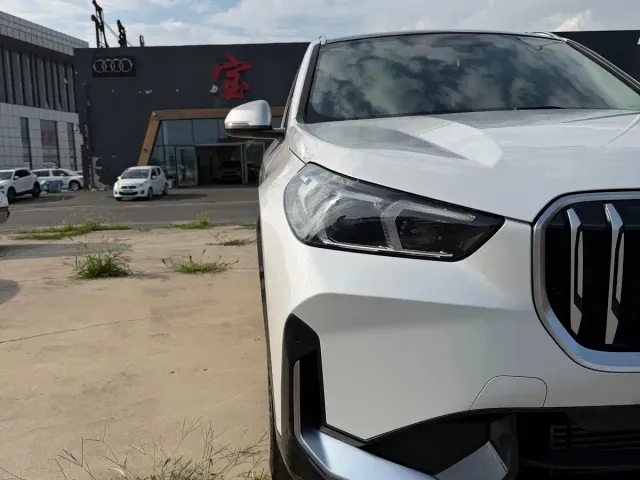 BMW X1 — Фото автомобиля 4