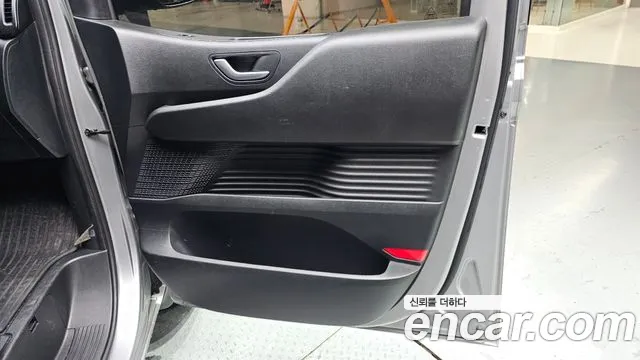 Hyundai Staria Staria Карго 5 мест — Фото автомобиля 25