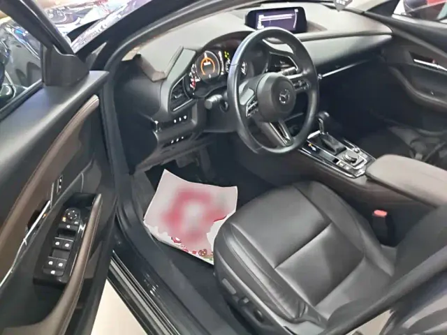 Mazda CX-30 — Фото автомобиля 15