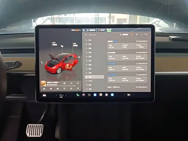 Tesla Model Y — Фото автомобиля 12