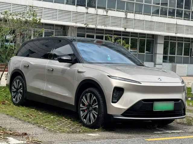 Nio ES8 — Фото автомобиля 3