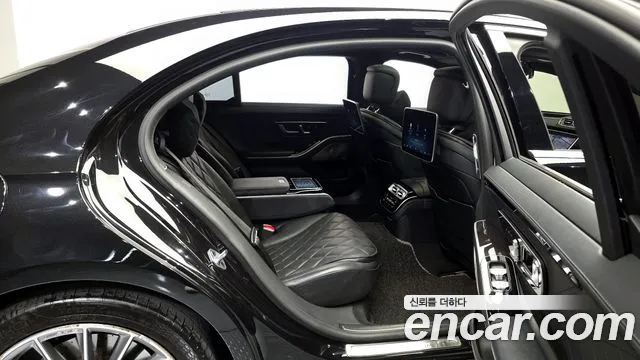 Mercedes-Benz S-Class — Фото автомобиля 9