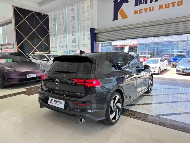 Volkswagen Golf GTI — Фото автомобиля 17