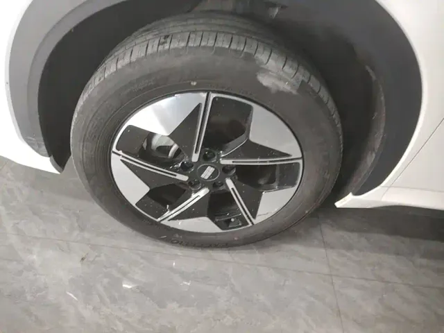 Geely Galaxy E5 — Фото автомобиля 22