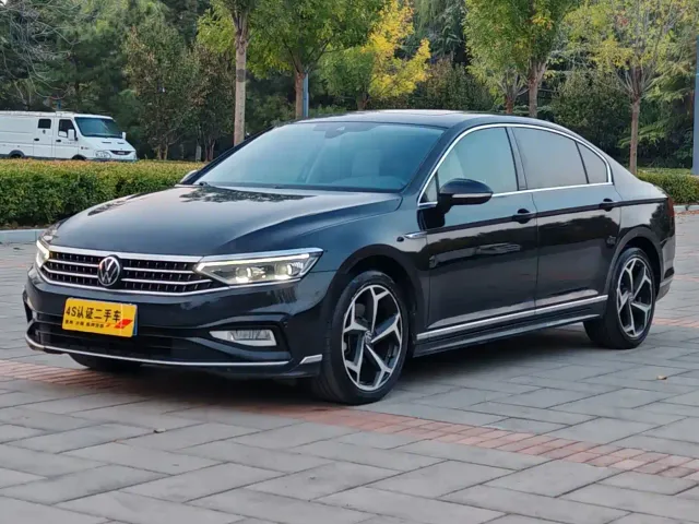 Фотография автомобиля — Volkswagen Magotan