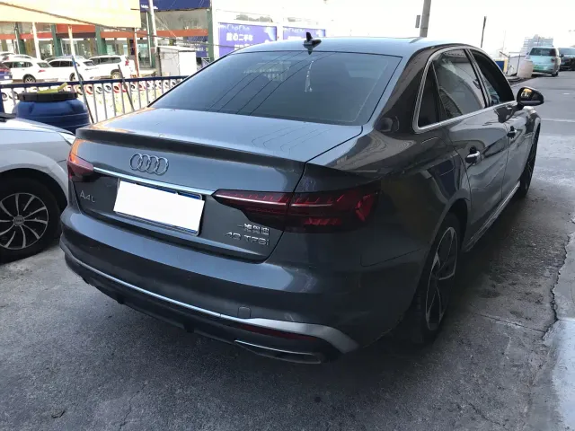 Audi A4L — Фото автомобиля 4