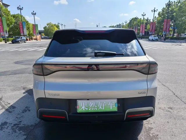 Changan Qiyuan Q05 — Фото автомобиля 12
