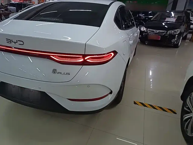 BYD Qin PLUS — Фото автомобиля 7
