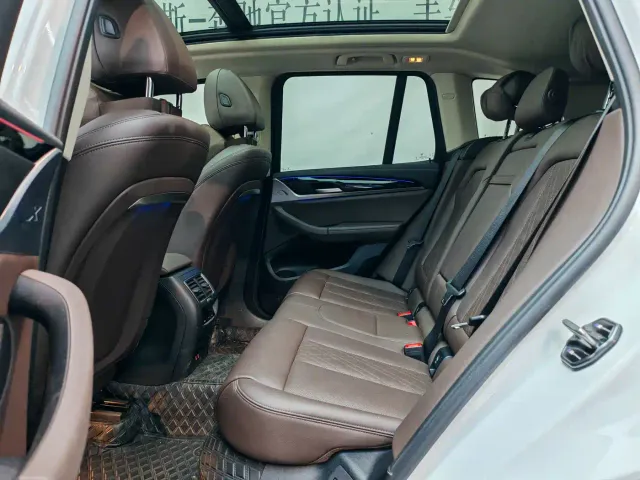BMW X3 — Фото автомобиля 11