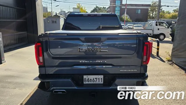 GMC Sierra — Фото автомобиля 4