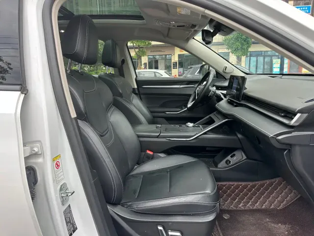 Haval H6 — Фото автомобиля 12