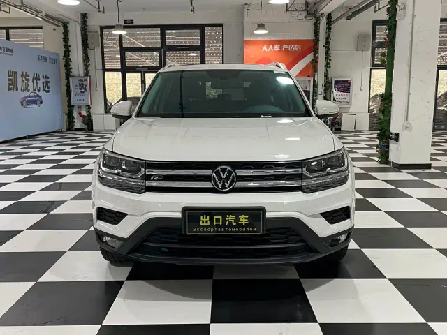 Volkswagen Tharu — Фото автомобиля 2