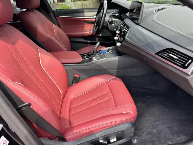 BMW 5 Series — Фото автомобиля 3