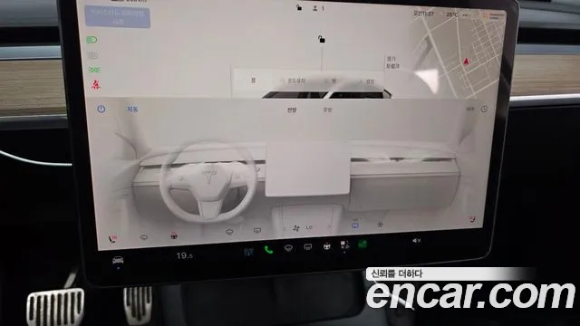Tesla Model Y — Фото автомобиля 29