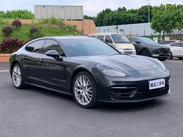 Porsche Panamera — Фото автомобиля 2