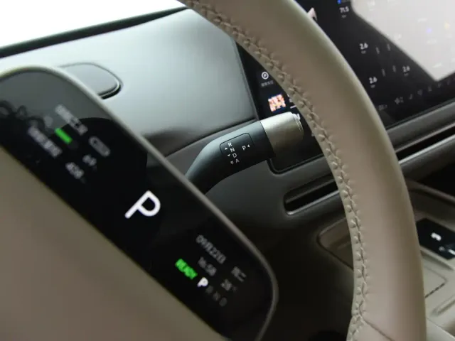 Li Auto i6 — Фото автомобиля 12