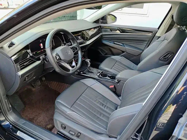 Volkswagen Passat — Фото автомобиля 7