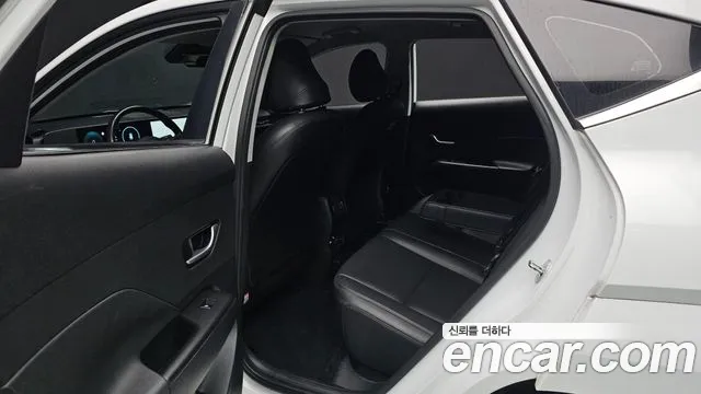 Hyundai Kona — Фото автомобиля 12