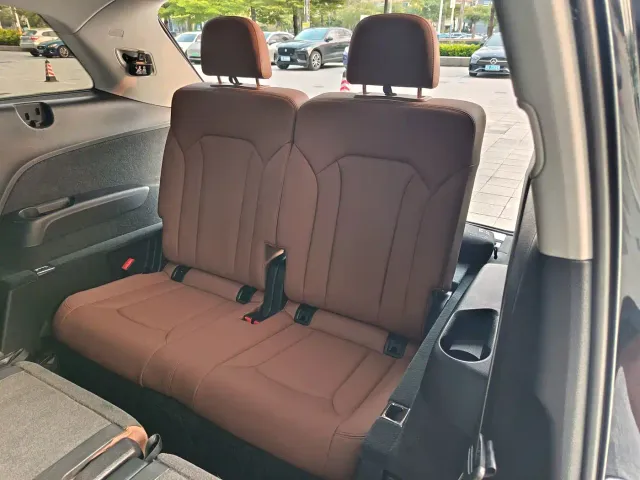 Audi Q7 — Фото автомобиля 13