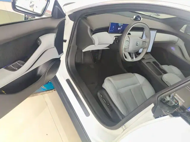 Nio ET5 Touring — Фото автомобиля 15