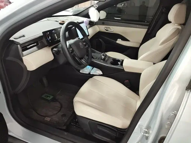 BYD Qin PLUS — Фото автомобиля 15