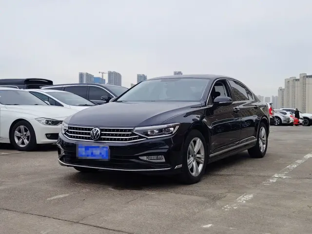 Фотография автомобиля — Volkswagen Magotan