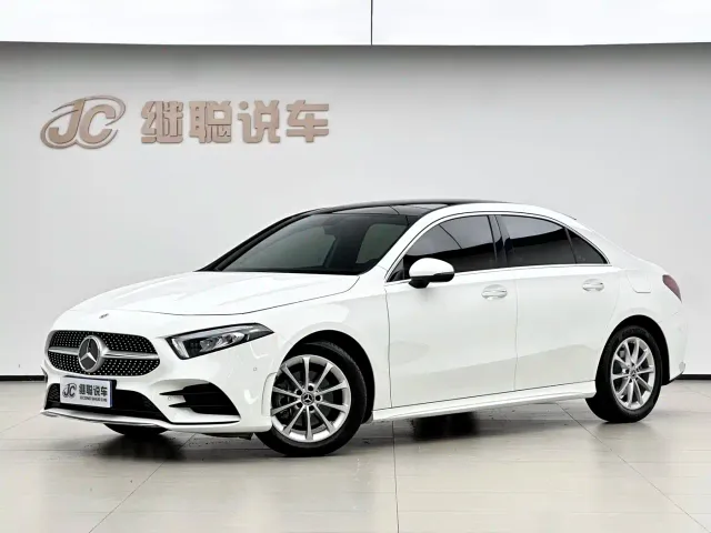 Фотография автомобиля — Mercedes-Benz A-Class