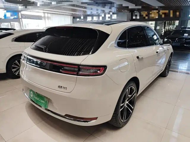Aito M5 — Фото автомобиля 6