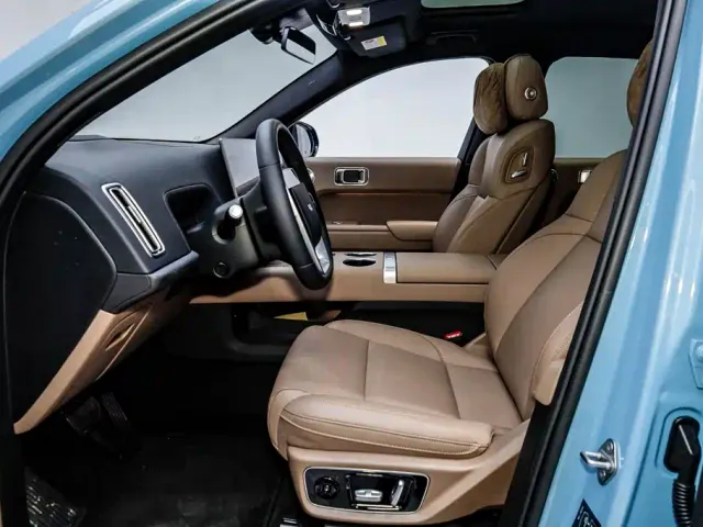 Li Auto L7 — Фото автомобиля 10