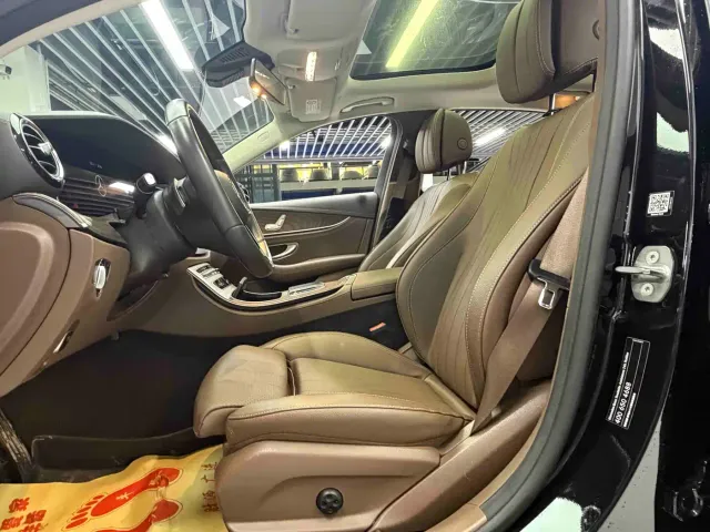 Mercedes-Benz E-Class — Фото автомобиля 4