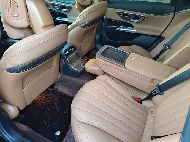 Mercedes-Benz E-Class — Фото автомобиля 15
