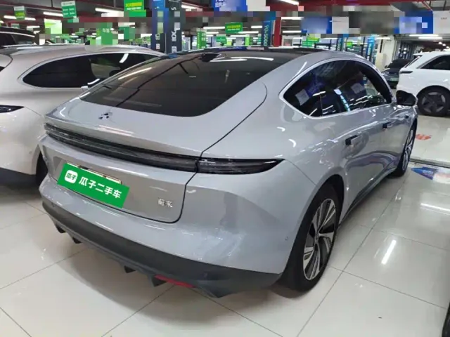 Nio ET5 — Фото автомобиля 6