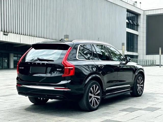 Volvo XC90 — Фото автомобиля 14