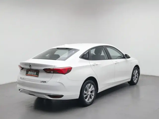 Buick Verano — Фото автомобиля 2