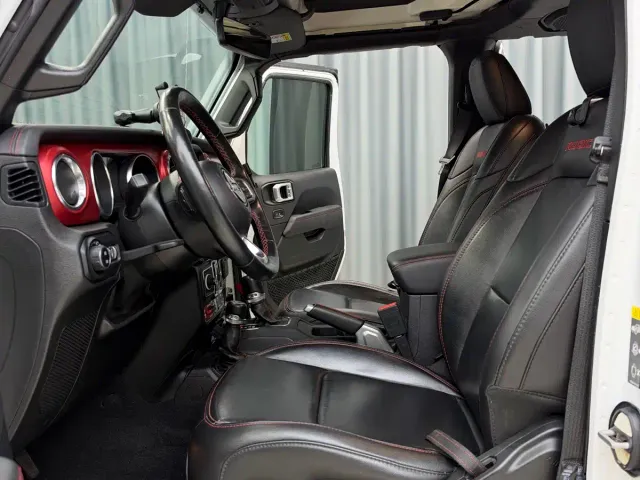 Jeep Wrangler — Фото автомобиля 9