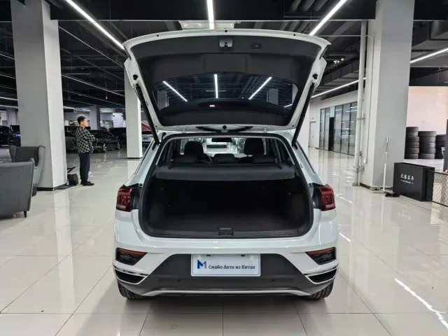Volkswagen T-Roc — Фото автомобиля 11