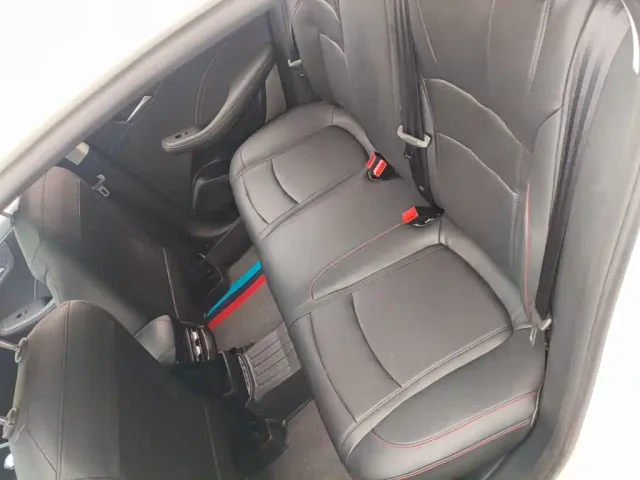 Roewe i5 — Фото автомобиля 16