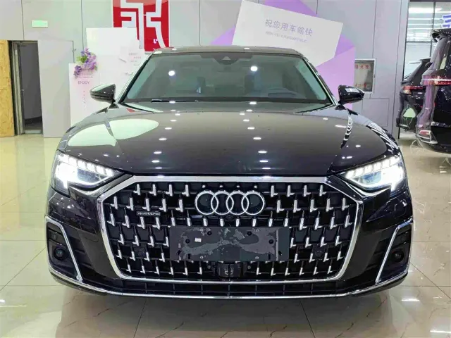Audi A8 — Фото автомобиля 2