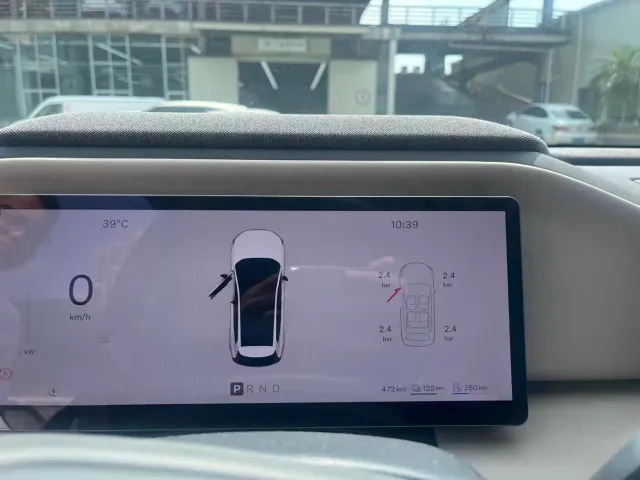 Volvo XC70 Plug-in Hybrid — Фото автомобиля 12