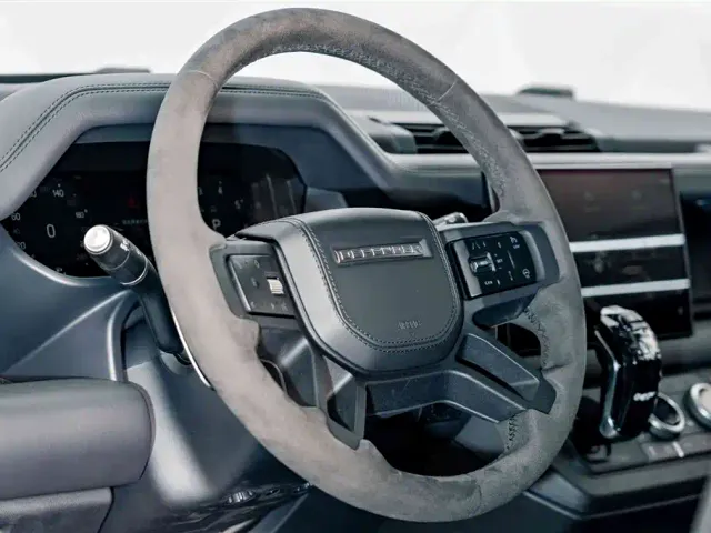 Land Rover Defender — Фото автомобиля 9