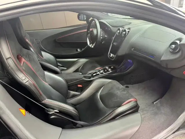 McLaren GT — Фото автомобиля 3